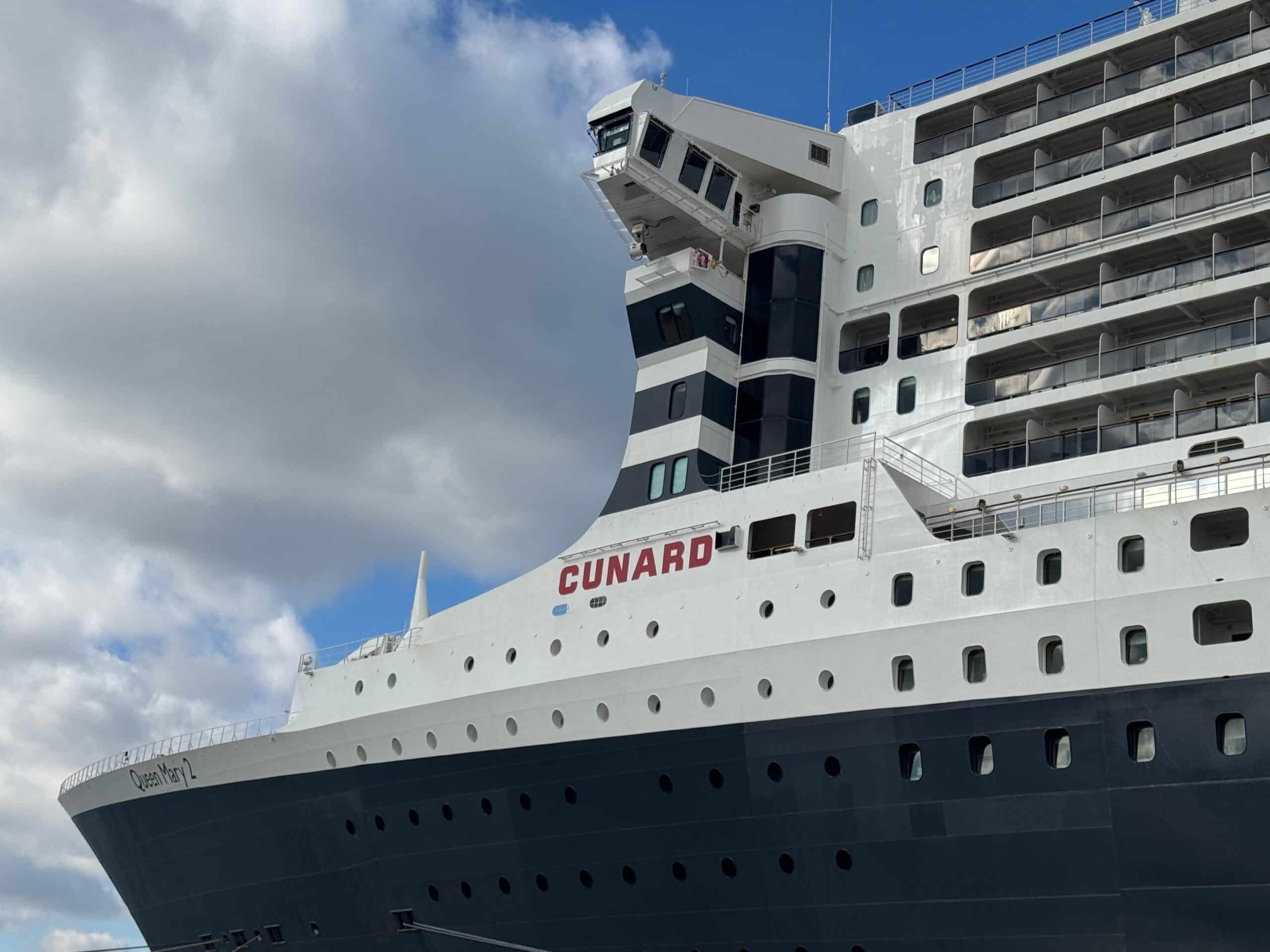 Cunard QM2 Ship Cunard QM2 Ship